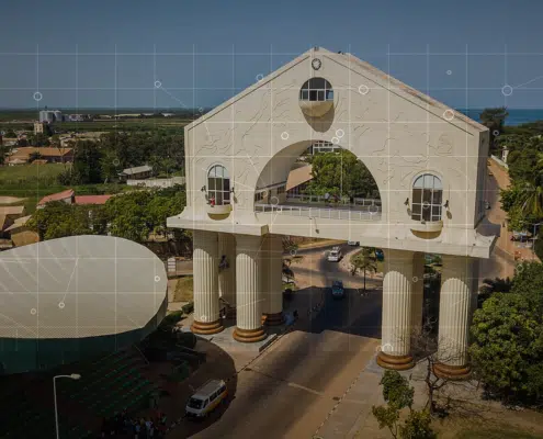 Åbne virksomhedsdata i Gambia: officielle kilder, API'er og genbrugsrettigheder